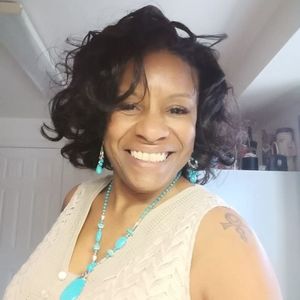 Meet your Posher, Lynette